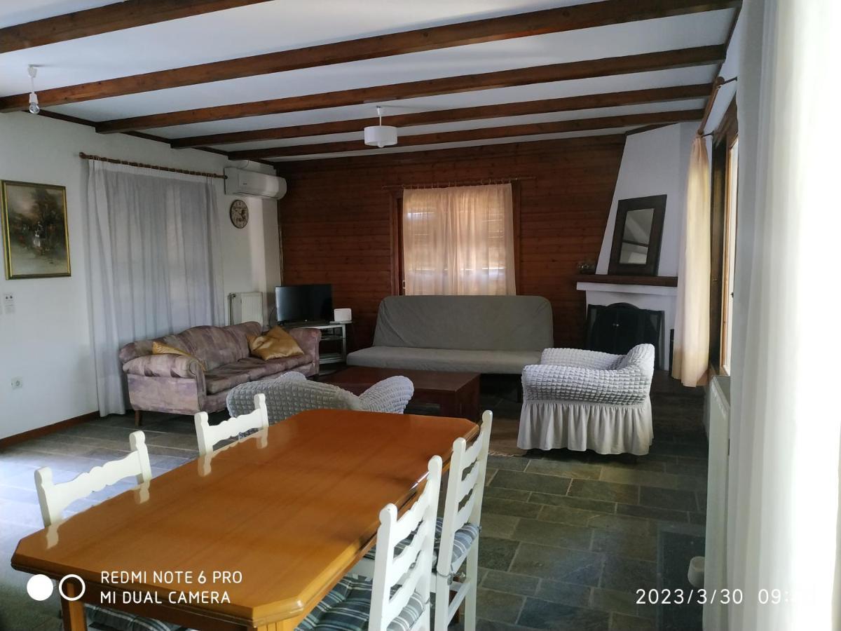 House By The Sea Villa อาร์เตมีดา ภายนอก รูปภาพ